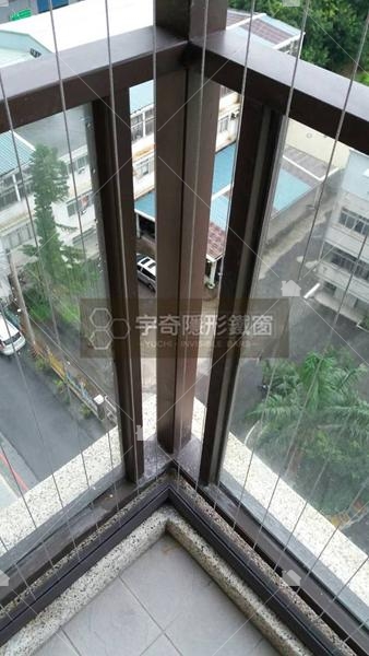 迫緊後緊繃的鋼索 迫緊後緊繃的鋼索