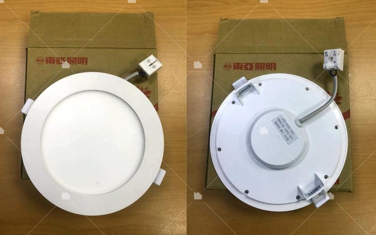 東亞出品的高效率超薄崁燈(晝光色、燈泡色/13w/110-240v/嵌孔150mm/高度26mm/直徑170mm) ,購買請洽左上方奇億照明連絡資訊。 東亞出品的高效率超薄崁燈(晝光色、燈泡色/13w/110-240v/嵌孔150mm/高度26mm/直徑170mm) ,購買請洽左上方奇億照明連絡資訊。