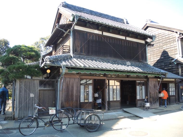 東區 — E12 川野商店（和傘批發商）
